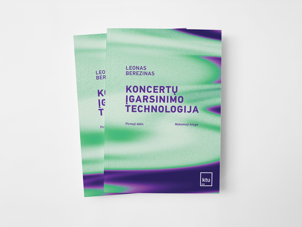 Nuotraukoje dvi mokomosios knygos „Koncertų įgarsinimo technologija“ sudėtos viena ant kitos. Knygos atsuktos priekiniais viršeliais į žiūrovą, knygos praslinktos, kad nedaug matytųsi apačioje esančios knygos viršelis. Knygos viršelyje vyrauja tamsi violetinė ir elektrinė žalia, pavadinimas ir autorius užrašyti tamsiai violetine spalva. 