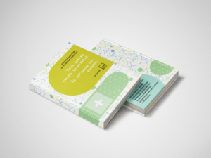 nuotraukoje matosi du ispanų k. žodynėliai sudėti vienas ant kito: vienas žodynėlis atverstas viršeliu, kitas nugarėle.