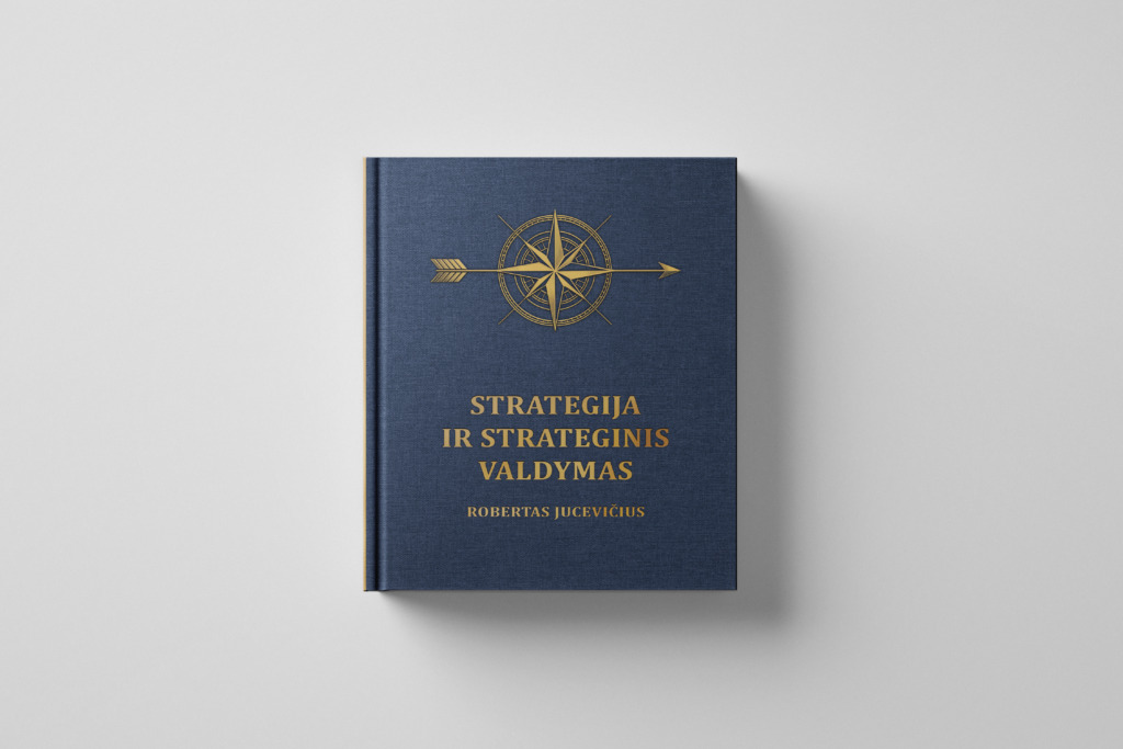 Tamsiai mėlyna knyga kietu viršeliu su auksiniu užrašu ir auksiniu kompaso bei rodyklės simboliu priekiniame viršelyje. Simbolis yra viršutinėje dalyje centre – jame pavaizduota kompaso rožė apskritime, per kurią iš kairės į dešinę eina horizontali rodyklė.
Ant viršelio matomas tekstas:
STRATEGIJA
IR STRATEGINIS
VALDYMAS
ROBERTAS JUCEVIČIUS